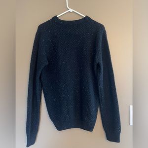 Women’s pullover sweater